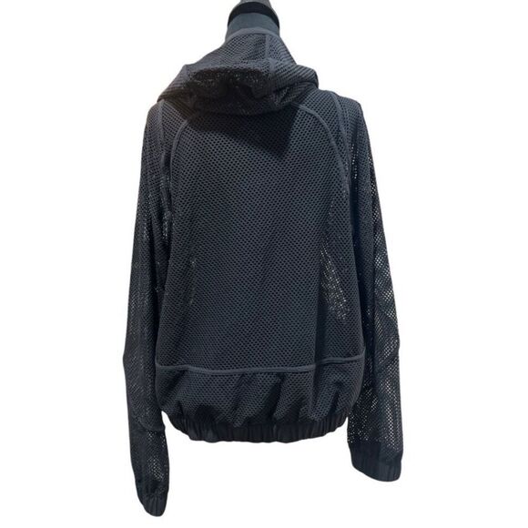 Lululemon Mesh on Mesh Jacket in Black Size 8 / Like Néw - Picture 10 of 12